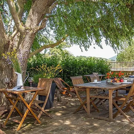 Sleeps 2 With Pool Apartamento