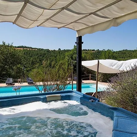 Sleeps 2 With Pool *